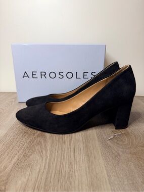 AEROSOLES Betsy Black Suede Block Heel Pumps